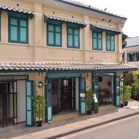 Neighbor Phuthon Bed & Breakfast Bangkok Bagian luar foto
