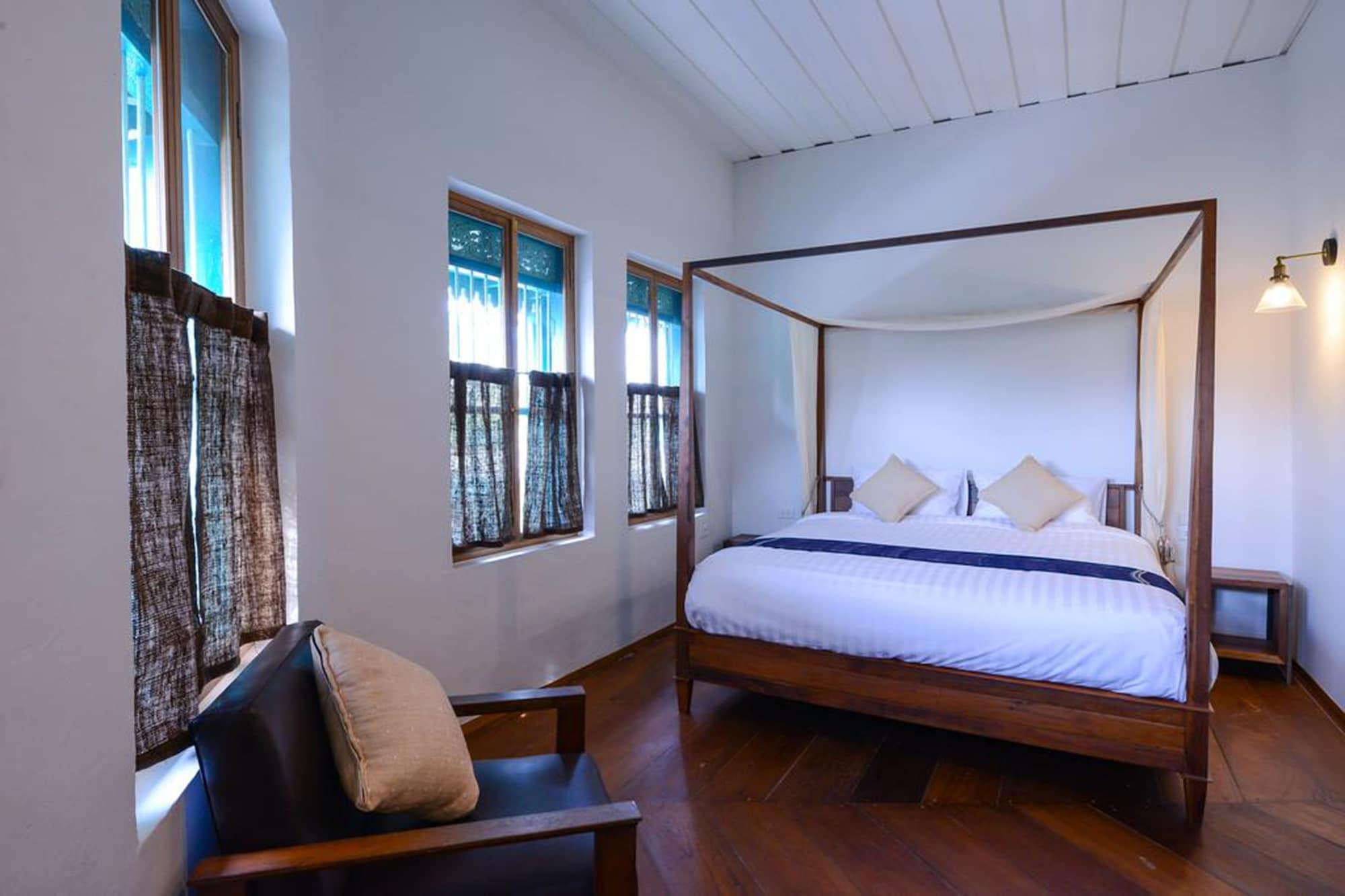 Neighbor Phuthon Bed & Breakfast Bangkok Bagian luar foto