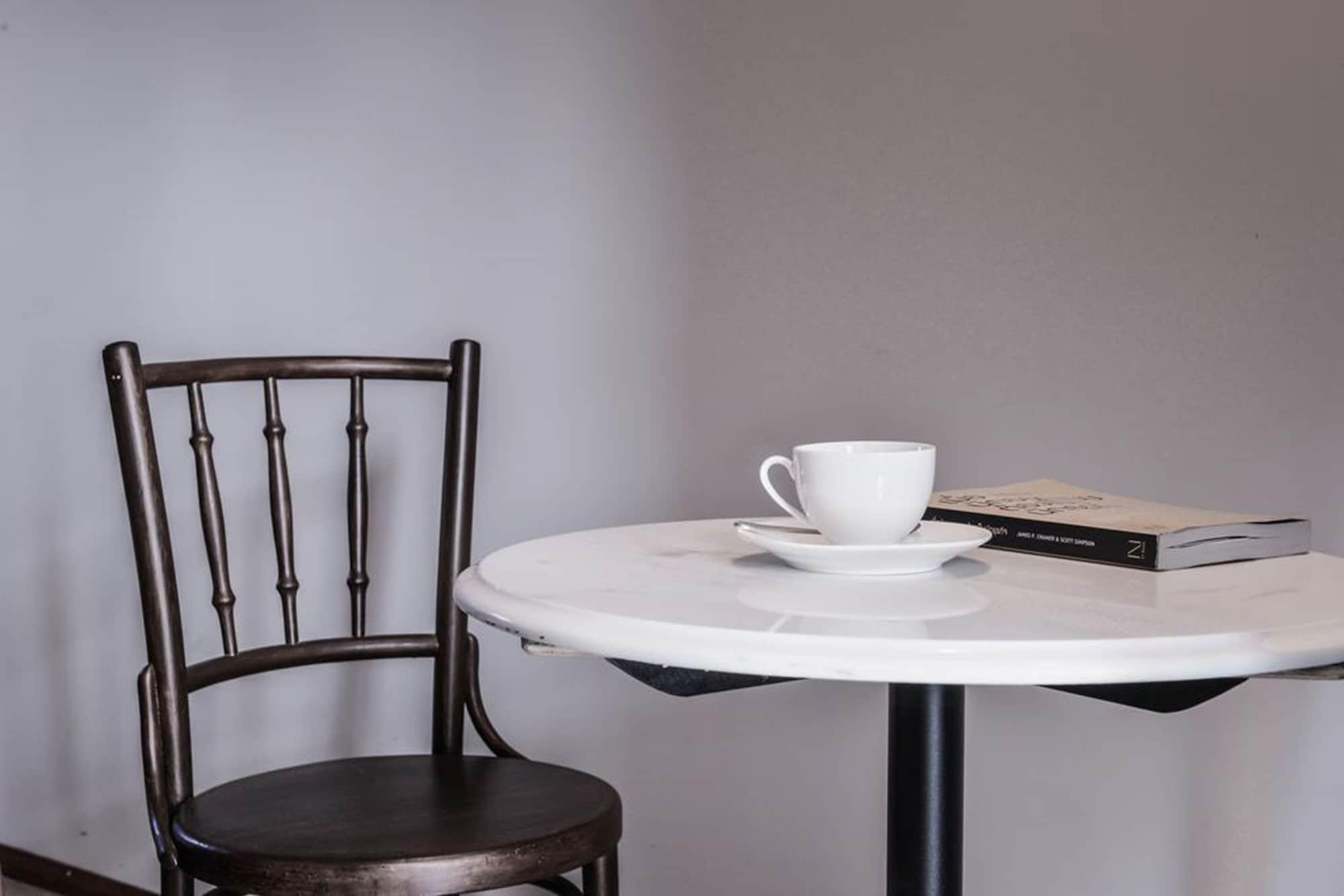 Neighbor Phuthon Bed & Breakfast Bangkok Bagian luar foto