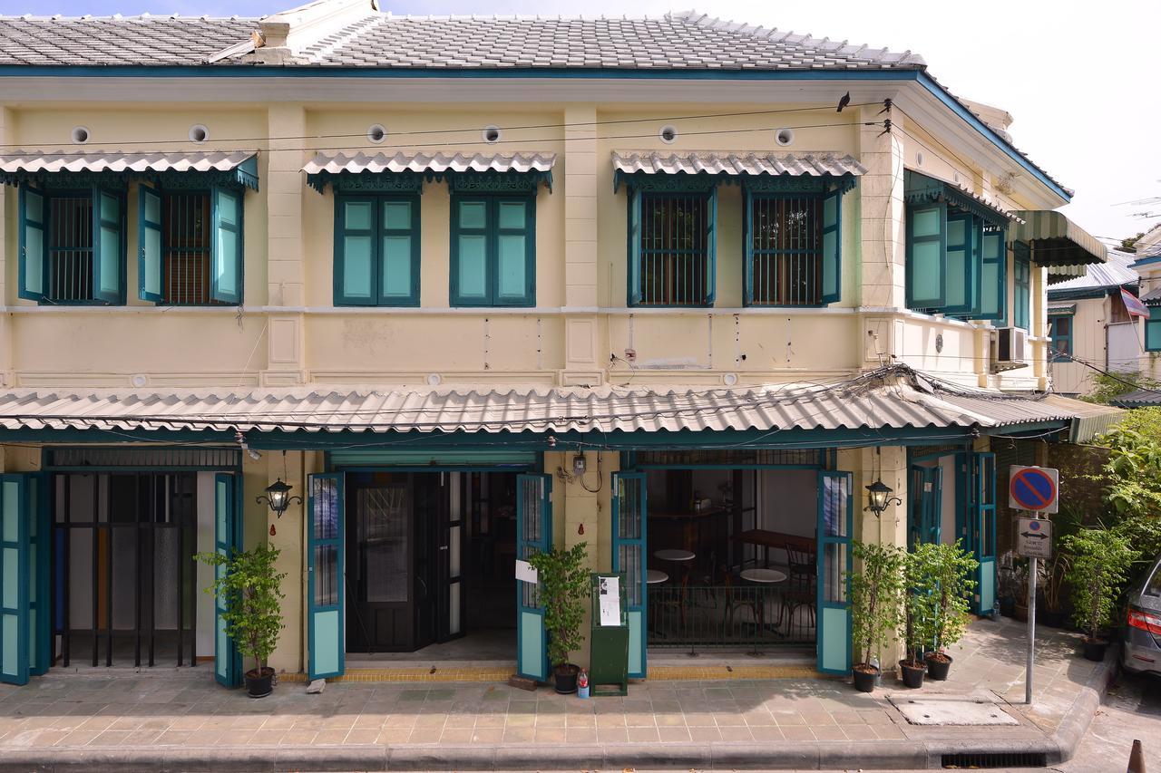 Neighbor Phuthon Bed & Breakfast Bangkok Bagian luar foto