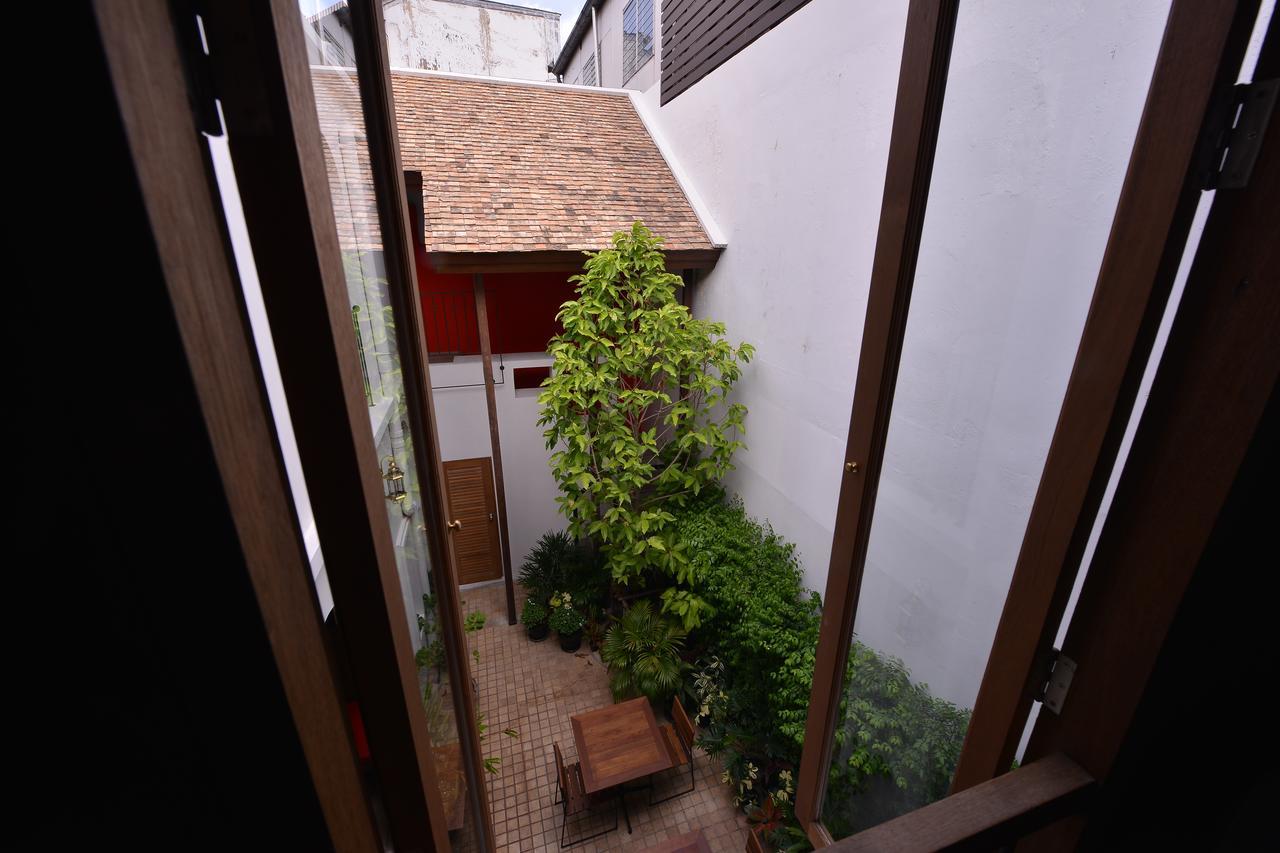 Neighbor Phuthon Bed & Breakfast Bangkok Bagian luar foto